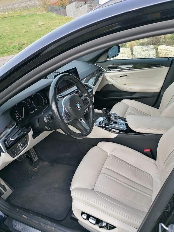 Gebraucht BMW 530 Performance 265 PS (194 kW) 2019 Schwarz Kombi