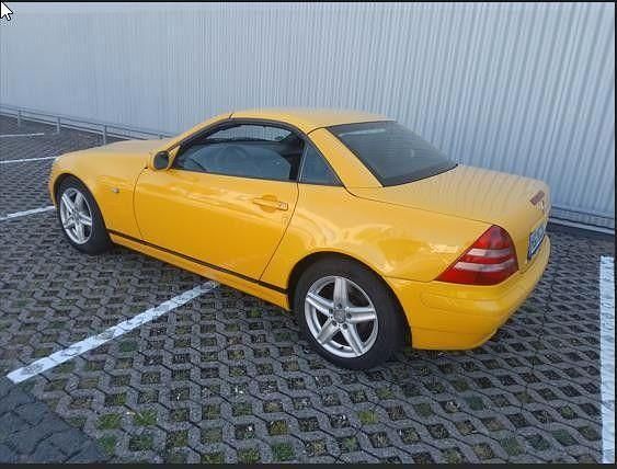 Gebraucht Mercedes SLK200 136 PS (100 kW) 1997 Gelb Cabrio