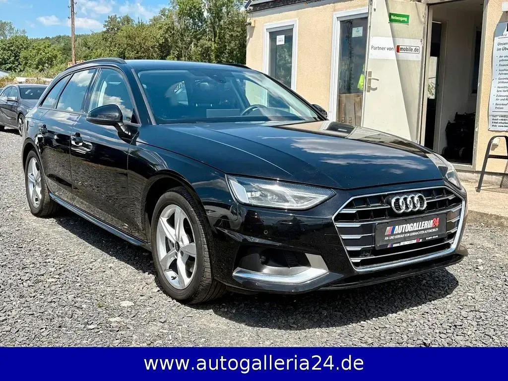 Gebraucht Audi A4 Advanced 190 PS (139 kW) 2022 Mythosschwarz Kombi