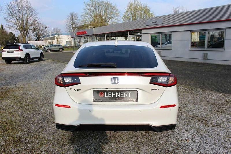 Neu Honda Civic Elegance 184 PS (135 kW) 2026 Weiß Limousine