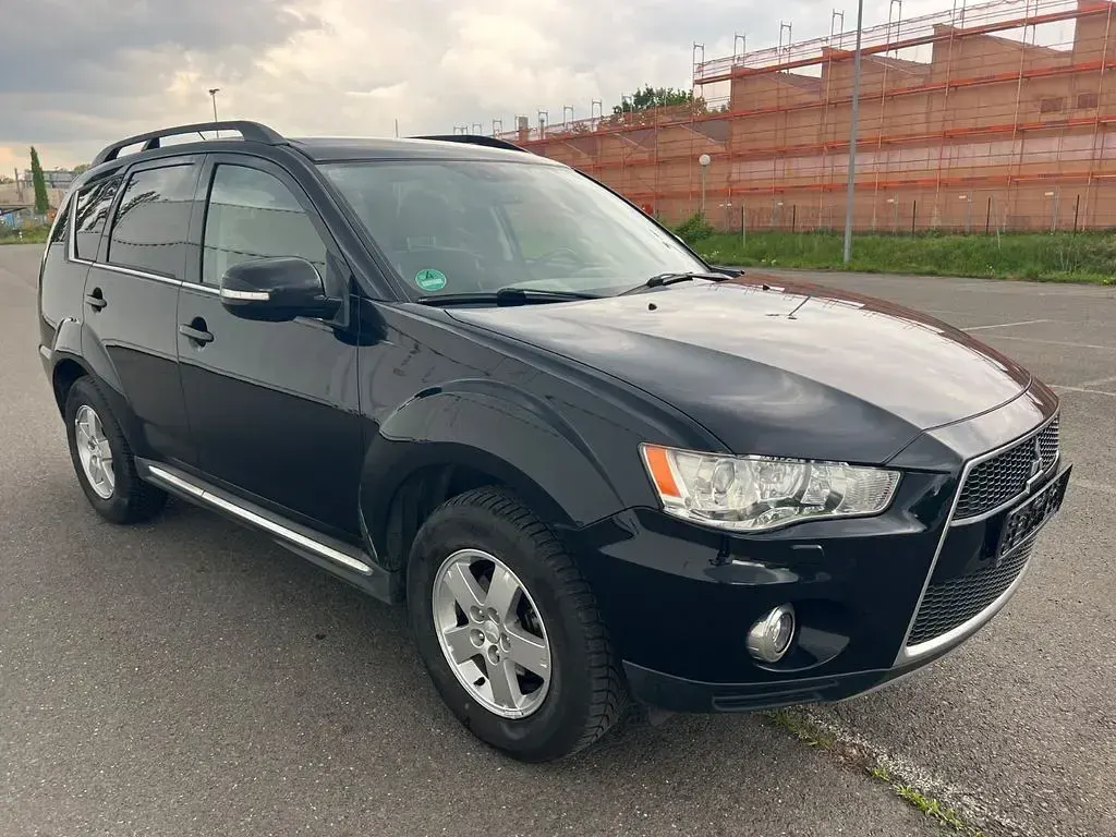 Gebraucht Mitsubishi Outlander 177 PS (130 kW) 2012 Schwarz SUV