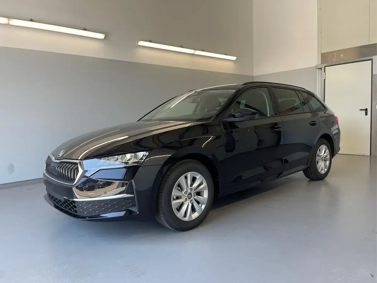 Gebraucht Skoda Octavia Selection 150 PS (110 kW) 2026 Kombi