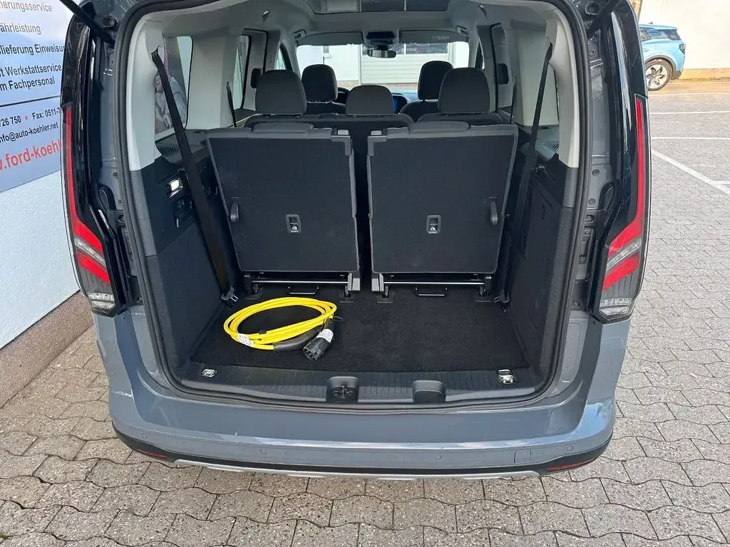Gebraucht Ford Grand Tourneo Connect Active 150 PS (110 kW) 2025 Grau Van / Kleinbus