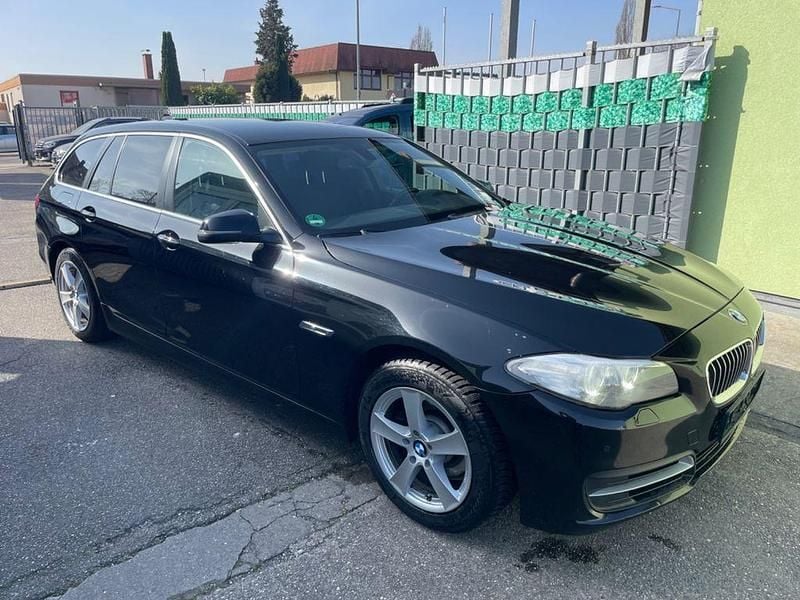 Gebraucht BMW 520 Performance 184 PS (135 kW) 2013 Schwarz Kombi