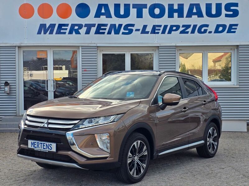 Braun Gebraucht 2018 Mitsubishi Eclipse Cross Top SUV | 22.990 € (Teuer) - Bild 1/4