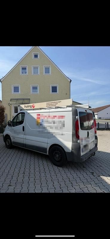 Gebraucht Renault Trafic 115 PS (84 kW) 2010 Weiß Van / Kleinbus