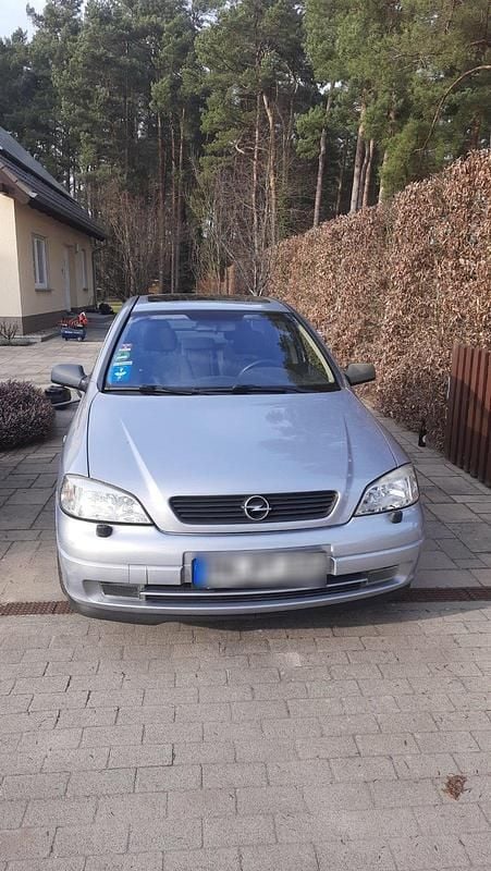 Gebraucht Opel Astra 101 PS (74 kW) 2002 Silber Limousine