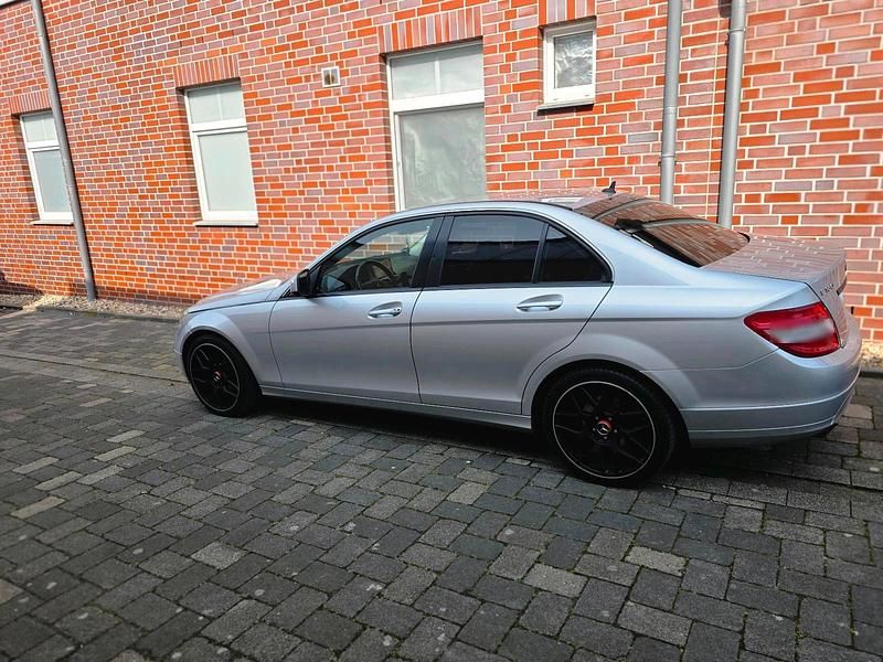 Gebraucht Mercedes C180 156 PS (114 kW) 2007 Silber Limousine