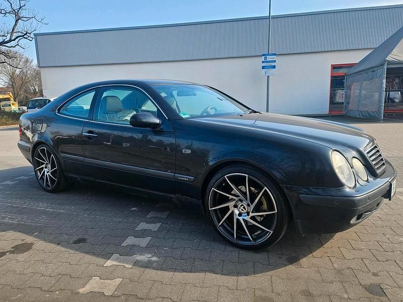 Gebraucht Mercedes CLK320 216 PS (158 kW) 1997 Schwarz Coupé