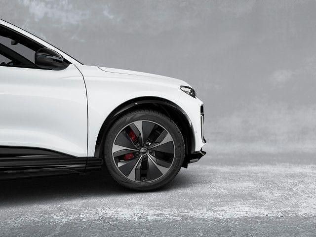 Gebraucht Audi SQ6 e-tron Ambiente 359 kW (489 PS) 2025 Gletscherweiß metallic SUV