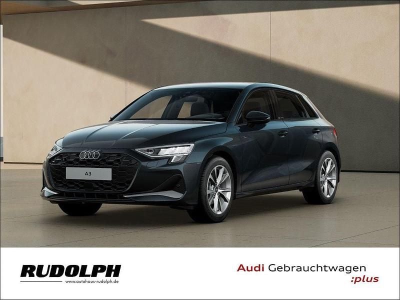 Manhattangrau metallic Gebraucht 2025 Audi A3 Sportback Advanced Plus Limousine | 32.930 € (Guter Preis) - Bild 1/4