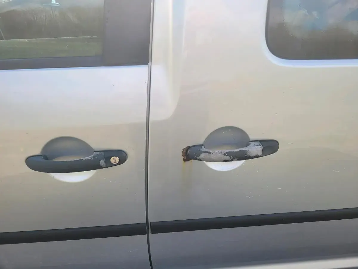Używany VW Caddy 105 KM (77 kW) 2006 Srebrny Minivan
