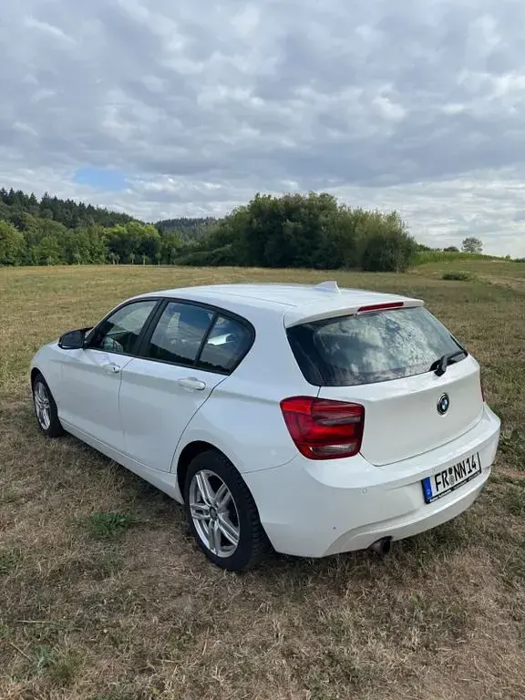 Gebraucht BMW 116 Sport Line 136 PS (100 kW) 2012 Weiß Kleinwagen