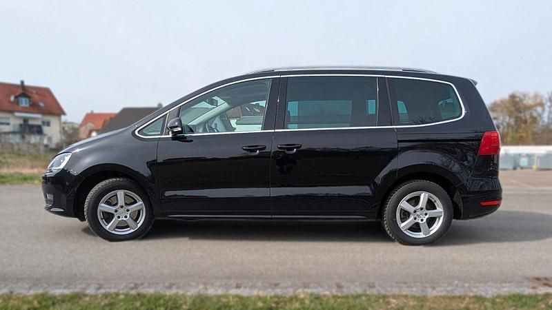 Gebraucht VW Sharan 140 PS (102 kW) 2013 Schwarz Van / Kleinbus