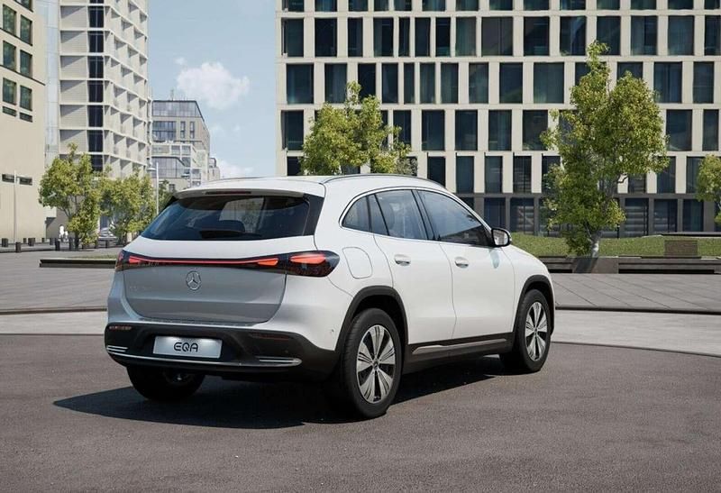 Gebraucht Mercedes EQA250 Advanced 139 kW (190 PS) 2025 Unilack polarweiß SUV