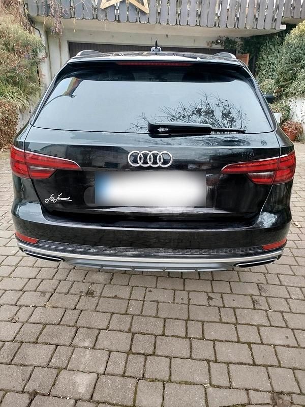 Gebraucht Audi A4 S-Line 190 PS (139 kW) 2019 Schwarz Kombi
