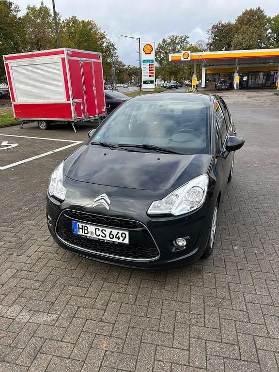 Gebraucht Citroën C3 SELECTION 73 PS (53 kW) 2012 Schwarz Limousine