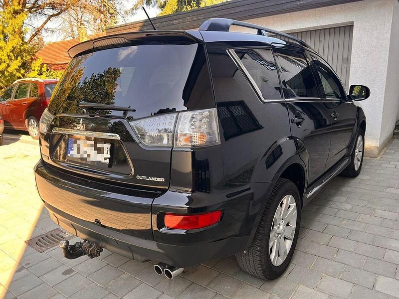 Gebraucht Mitsubishi Outlander 156 PS (114 kW) 2012 Schwarz SUV