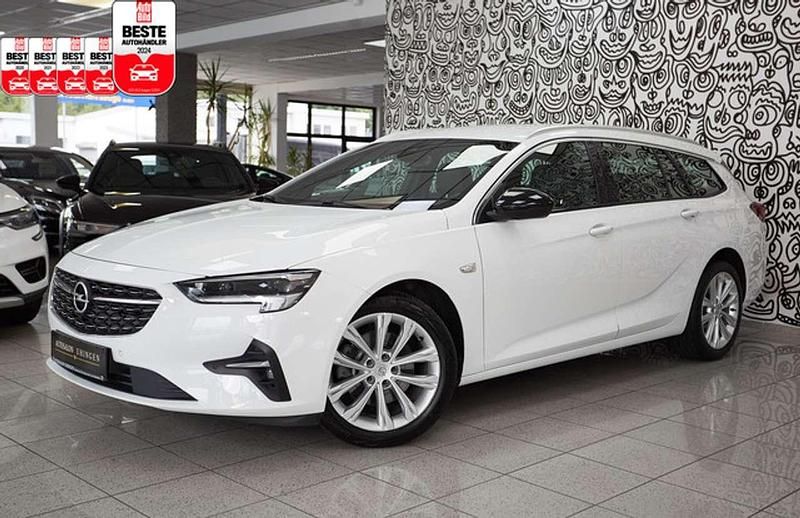 Weiß Gebraucht 2021 Opel Insignia Business Elegance Kombi | 17.890 € (Fairer Preis) - Bild 1/3