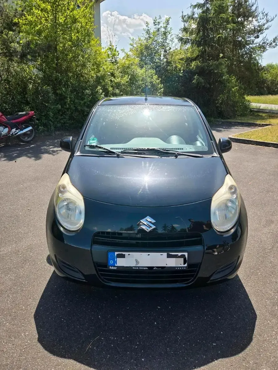 Gebraucht Suzuki Alto 68 PS (50 kW) 2011 Schwarz Kleinwagen