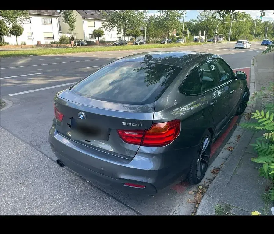 Gebraucht BMW 330 M Sport 258 PS (189 kW) 2015 Grau Limousine