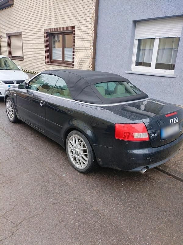 Second-hand Audi A4 220 CP (161 kW) 2002 Negru Cabrio