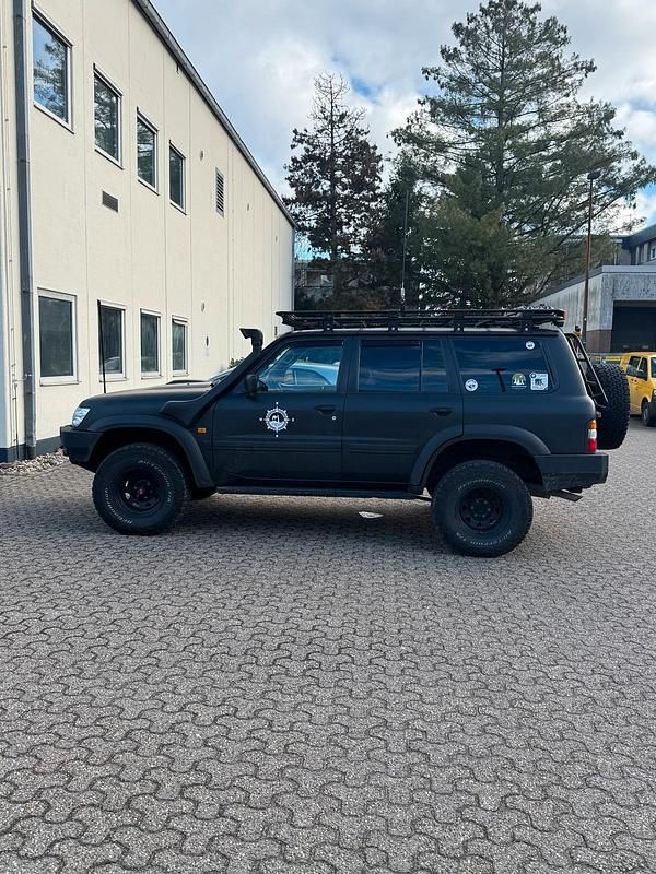 Gebraucht Nissan Patrol 159 PS (116 kW) 2000 Schwarz SUV