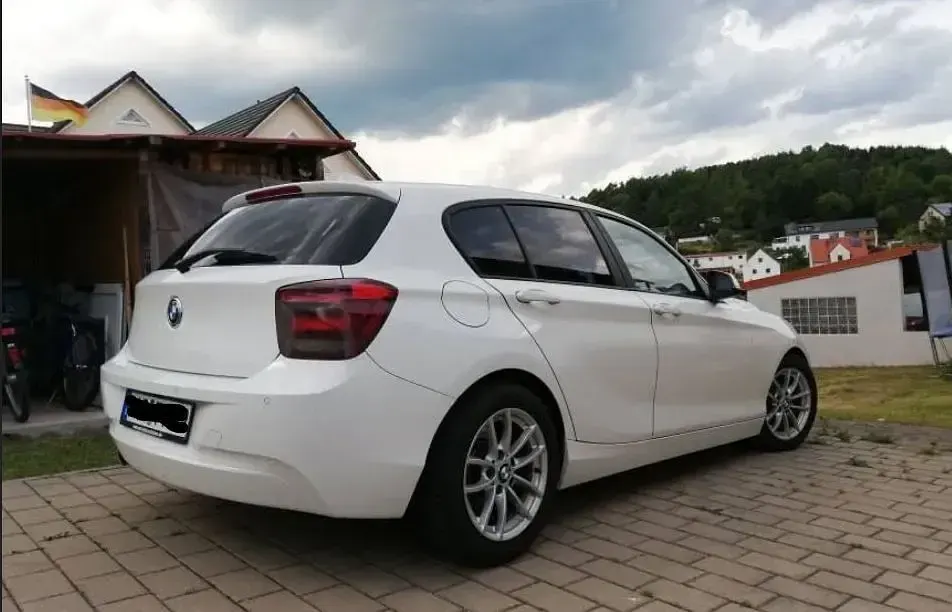 Gebraucht BMW 116 Performance 116 PS (85 kW) 2013 Weiß Kleinwagen