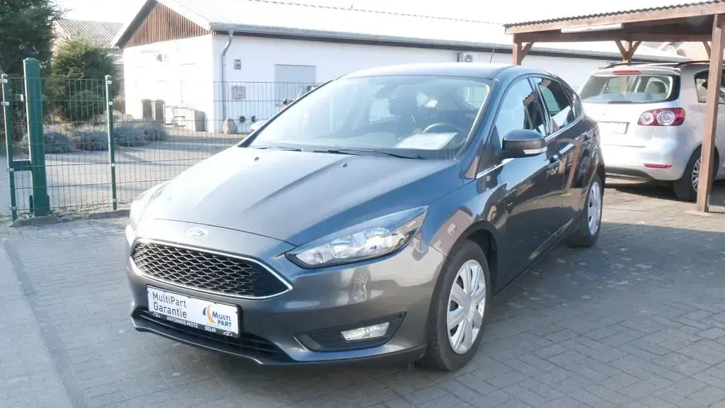 Gebraucht Ford Focus 125 PS (91 kW) 2016 Grau Limousine