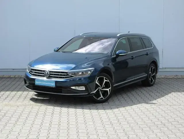 Gebraucht VW Passat Business 200 PS (147 kW) 2021 Blau Kombi