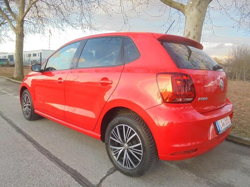 Gebraucht VW Polo Allstar 75 PS (55 kW) 2017 Rot Kleinwagen