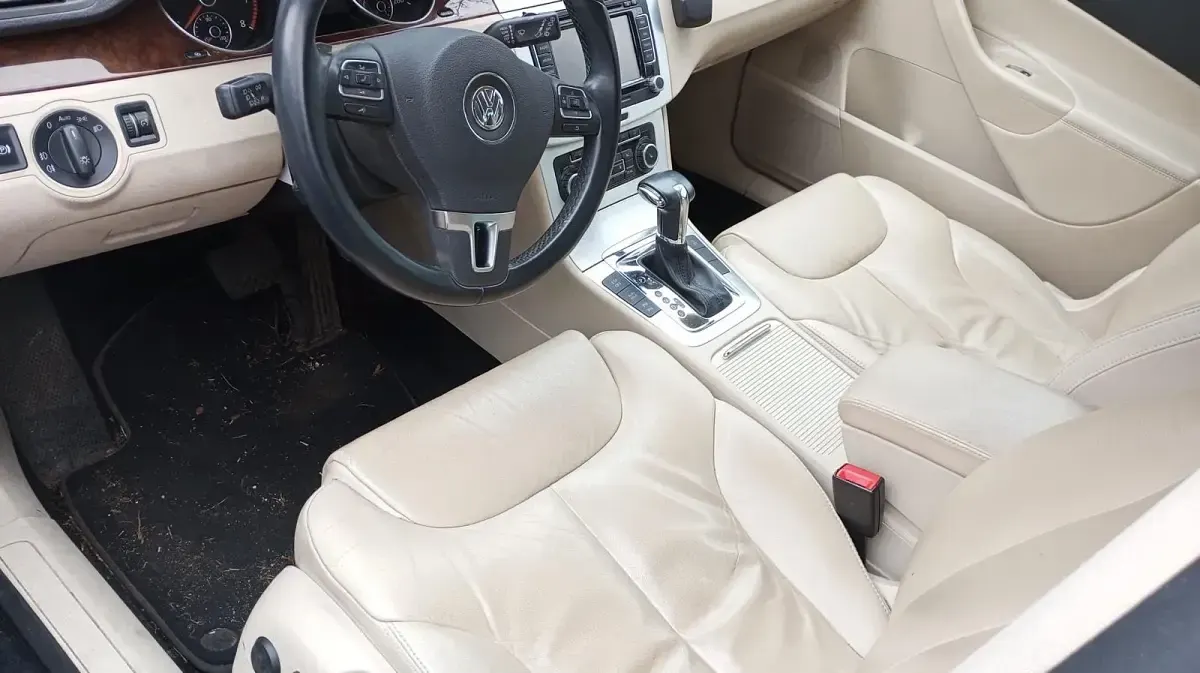 Gebraucht VW Passat 220 PS (161 kW) 2010 Schwarz Kombi