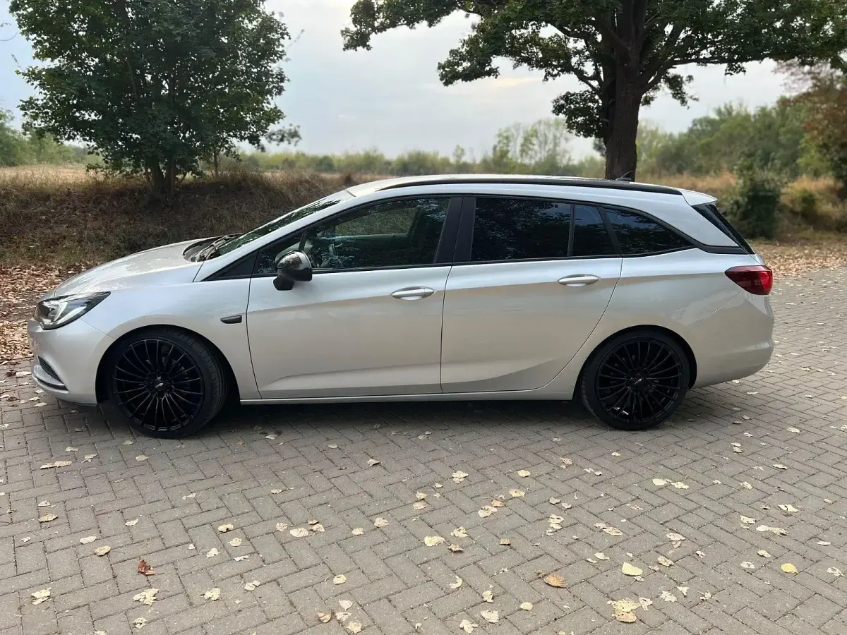 Gebraucht Opel Astra Edition 150 PS (110 kW) 2016 Silber Kombi