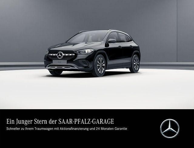 Unilack nachtschwarz Gebraucht 2022 Mercedes GLA200 Style SUV | 31.850 € (Fairer Preis) - Bild 1/4