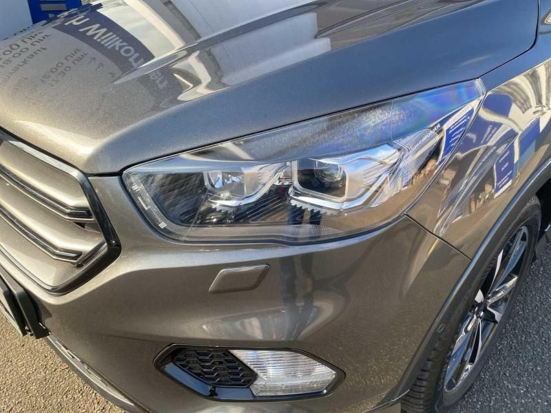 Gebraucht Ford Kuga ST-Line 150 PS (110 kW) 2019 Magneticgrau (metallic) metallic SUV