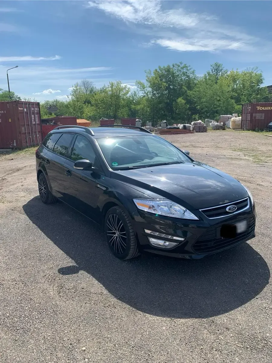 Gebraucht Ford Mondeo 115 PS (84 kW) 2011 Schwarz Kombi