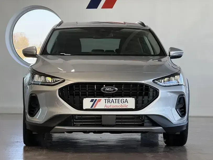 Gebraucht Ford Focus Active X 155 PS (114 kW) 2025 Moondust silver Kombi