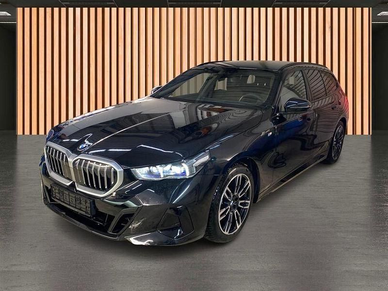 Gebraucht BMW 520 M Sport 190 PS (139 kW) 2025 Schwarz Kombi