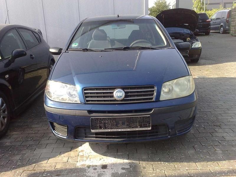 Blau Gebraucht 2004 Fiat Punto Active Kleinwagen | 490 € (Guter Preis) - Bild 1/4