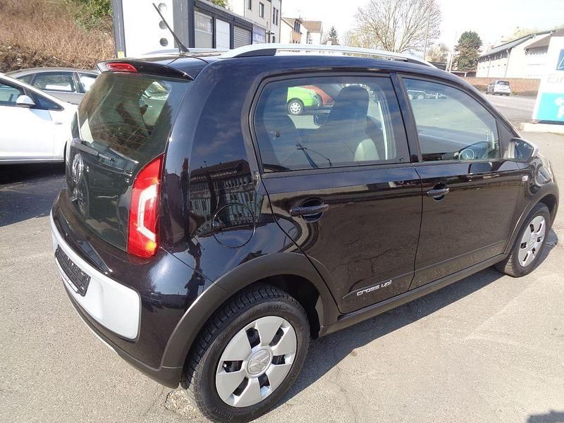 Gebraucht VW cross up! 75 PS (55 kW) 2014 Schwarz Kleinwagen