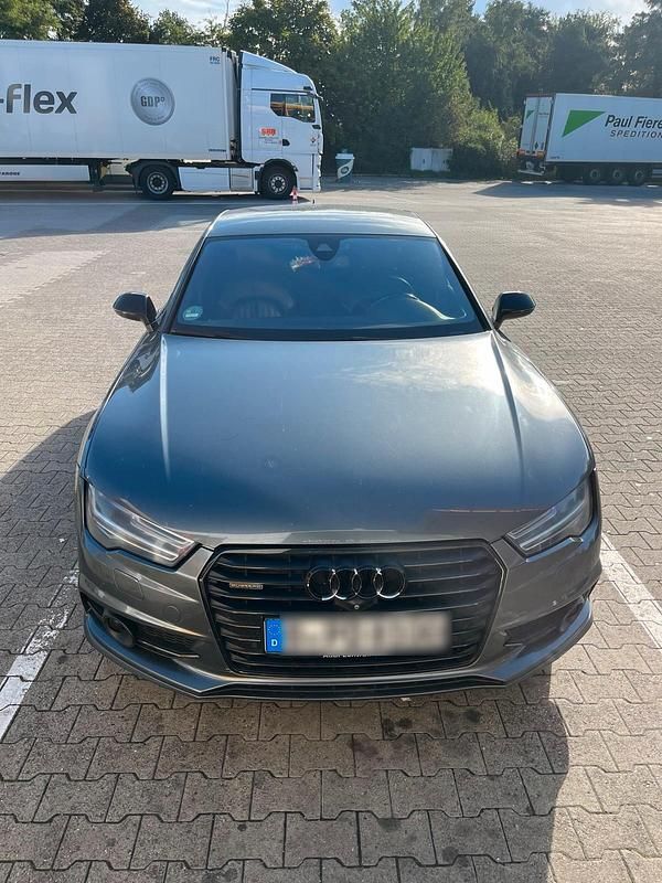Grau Gebraucht 2015 Audi A7 Competition Kleinwagen | 16.000 € (Guter Preis) - Bild 1/4