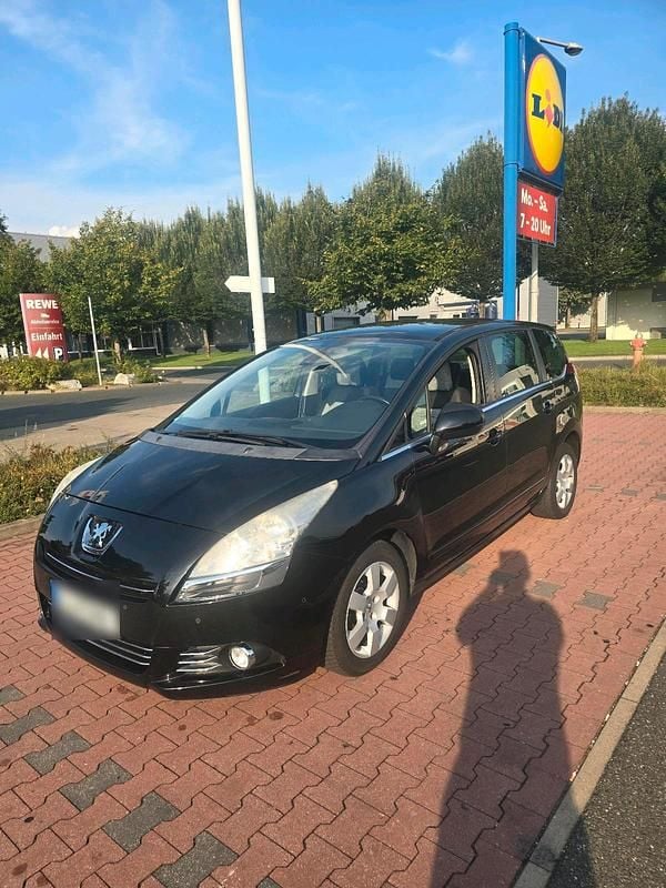 Schwarz Gebraucht 2012 Peugeot 5008 Limousine | 4.400 € - Bild 1/4