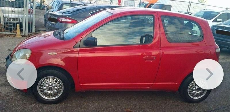 Gebraucht Toyota Yaris 68 PS (50 kW) 2002 Rot Limousine