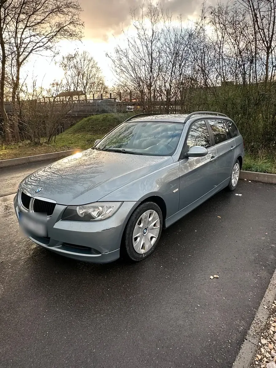 Gebraucht BMW 318 122 PS (89 kW) 2007 Grün Kombi