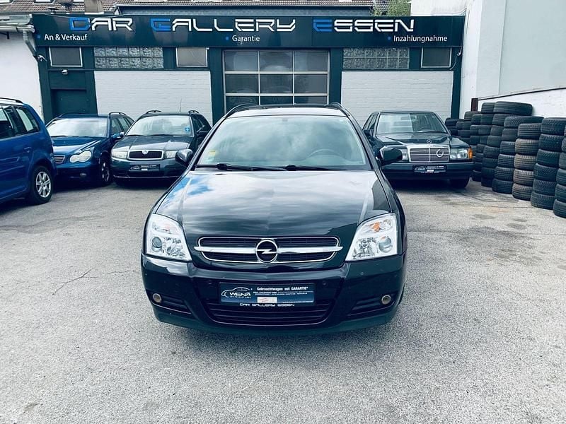 Schwarz Gebraucht 2005 Opel Vectra Kombi | 2.300 € (Fairer Preis) - Bild 1/4