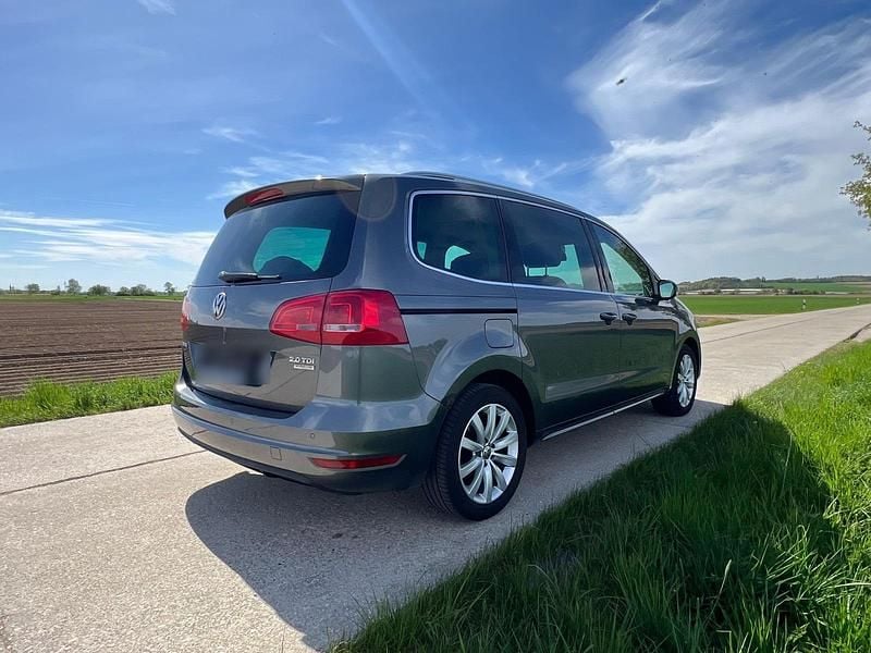 Gebraucht VW Sharan 140 PS (102 kW) 2012 Grau Van / Kleinbus