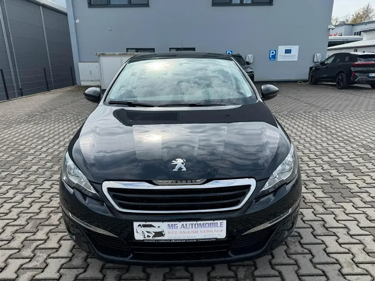 Gebraucht Peugeot 308 SW Active 150 PS (110 kW) 2016 Schwarz Kombi