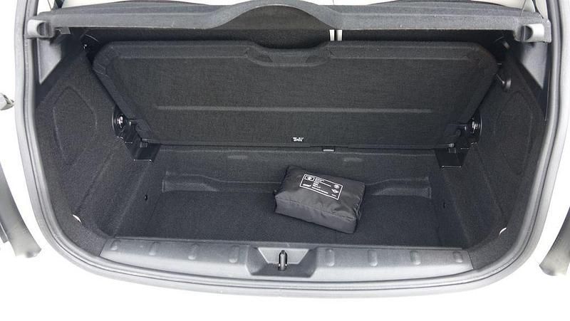 Second-hand Mini Cooper 136 CP (100 kW) 2019 Alb Hatchback