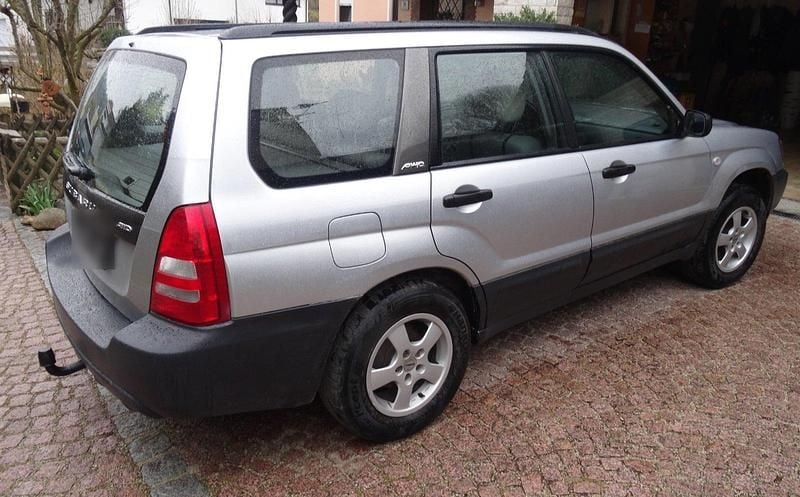 Gebraucht Subaru Forester 125 PS (91 kW) 2004 Silber SUV