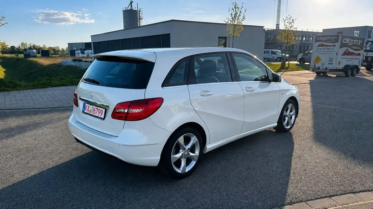 Brugt Mercedes B200 156 HK (114 kW) 2012 Hvid MPV
